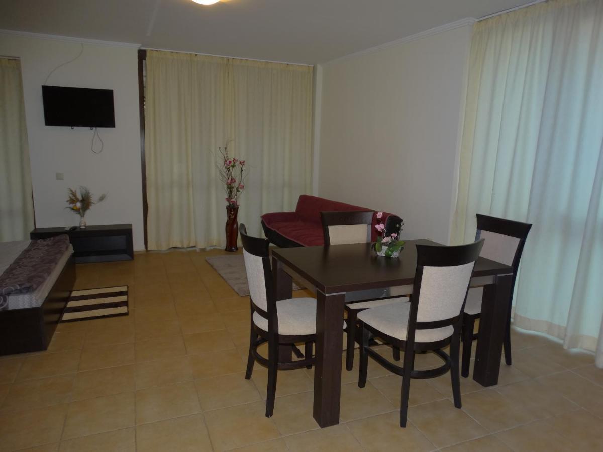 Chateau Del Marina Apart Complex Νεσέμπαρ Εξωτερικό φωτογραφία