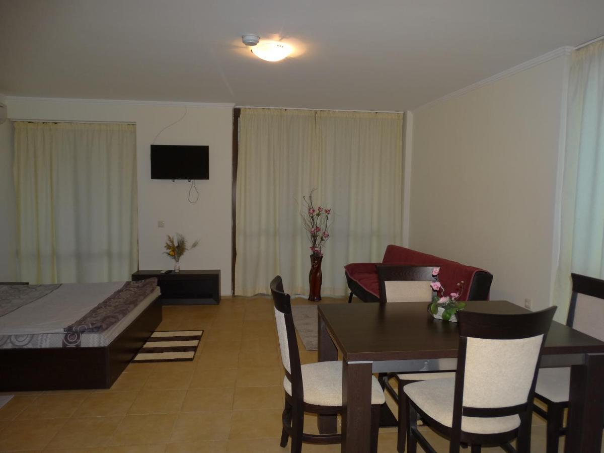 Chateau Del Marina Apart Complex Νεσέμπαρ Εξωτερικό φωτογραφία
